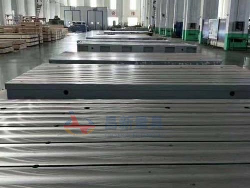 鑄鐵平臺熱處理中的正火、退火